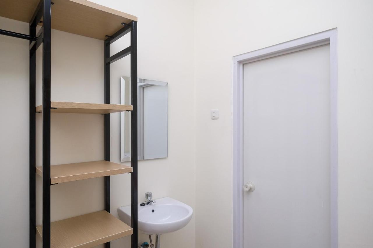 Reddoorz Near Kawasan Bandara Ahmad Yani 2 Hotel 2*