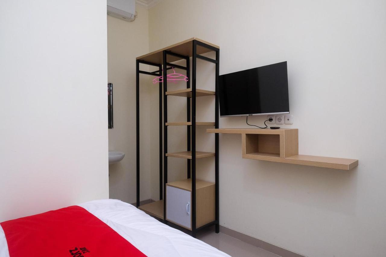 Reddoorz Near Kawasan Bandara Ahmad Yani 2 2* Semarang