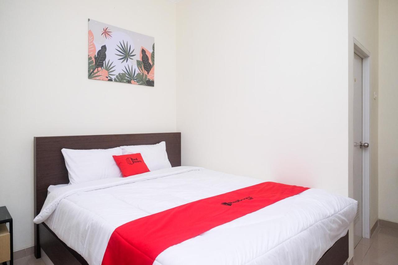 Reddoorz Near Kawasan Bandara Ahmad Yani 2 Hotel 2*